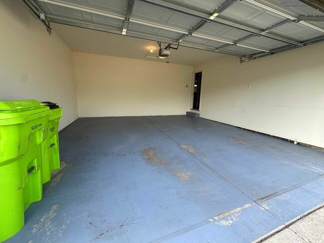 Building Photo - 8118 Cypress Cir