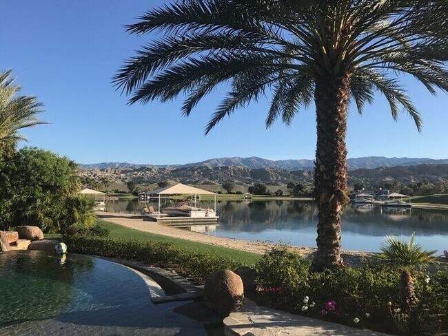 Building Photo - 83290 S Bay Dr