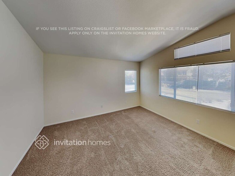 Building Photo - 4102 Periwinkle Way