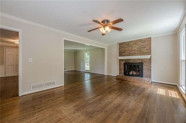 Building Photo - 385 Stonebridge Trail