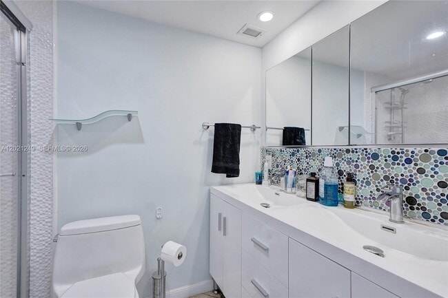Building Photo - 3180 S Ocean Dr
