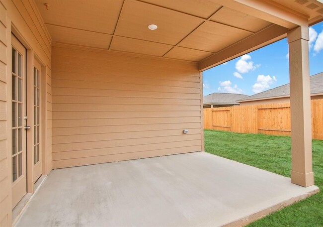 Building Photo - 25410 Glacier Lake Dr