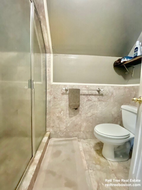 Building Photo - 24 Burton St