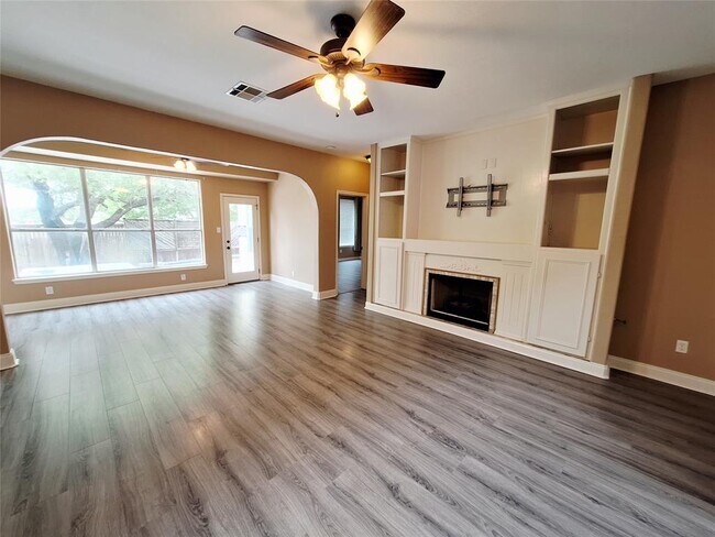 Building Photo - 2122 Wheaton Trail