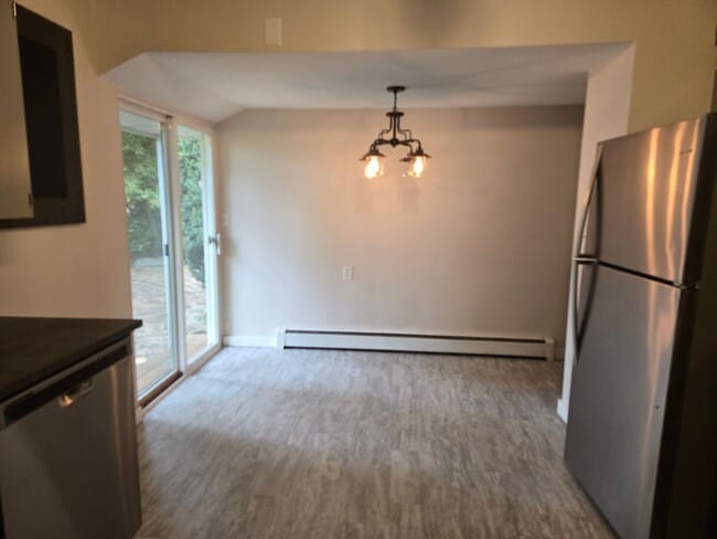 Building Photo - Spacious Single-Story 3 Bed / 2 Bath Home in Federal Way
