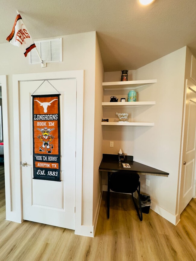 Building Photo - 12208 Tech Ridge Blvd