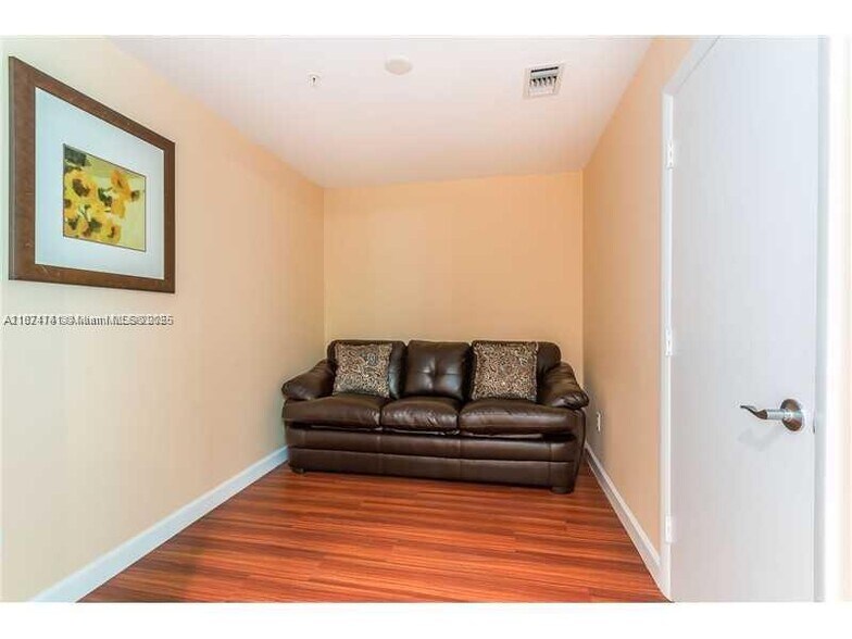 Building Photo - 1945 S Ocean Dr