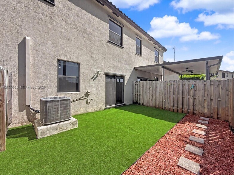 Building Photo - 11296 SW 254th Ter
