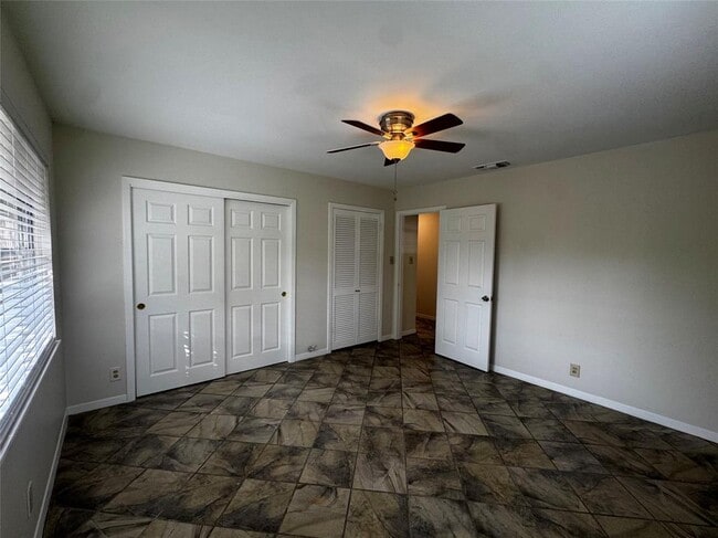 Building Photo - 5806 Coventry Ln