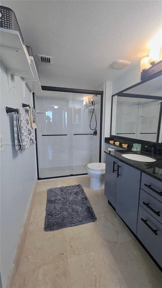 Building Photo - 1625 Kennedy Cswy