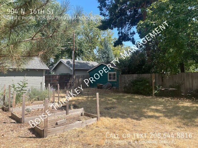 Building Photo - 904 N 16th St