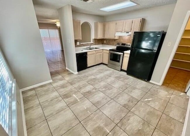 Building Photo - 7423 Corian Park Dr