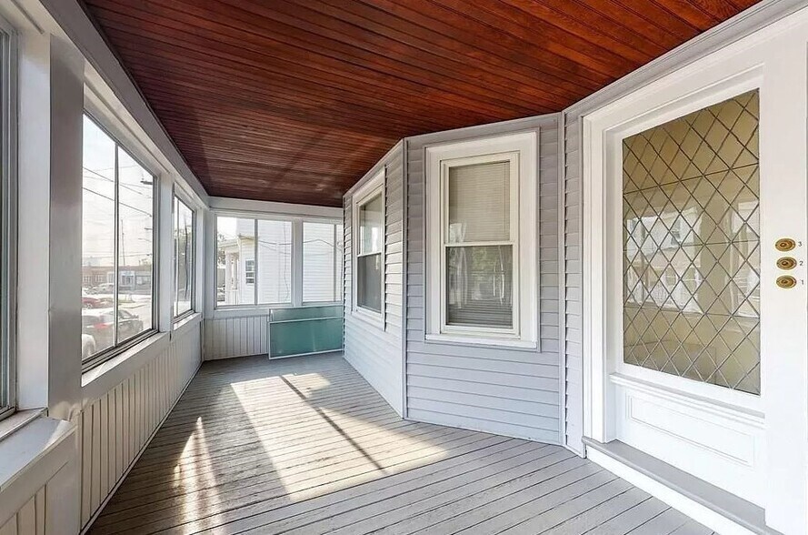 Building Photo - 18 Tewksbury St