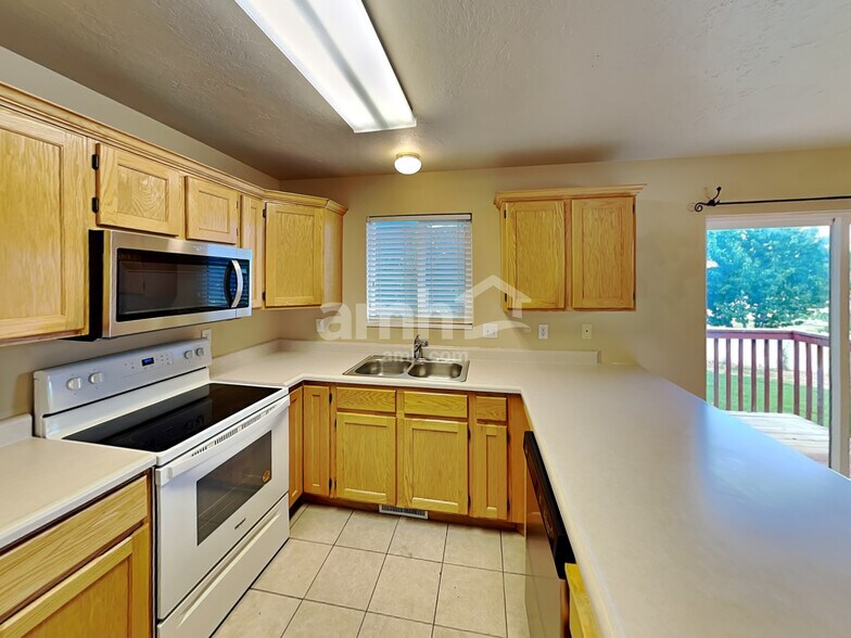 Building Photo - 10207 N Forest Creek Dr