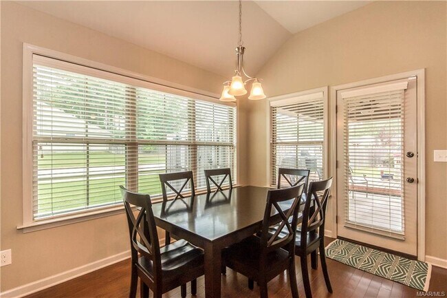 Building Photo - 9625 Gunnison Dr