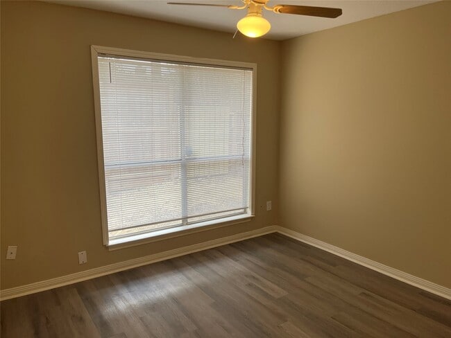 Building Photo - 9502 Triola Ln