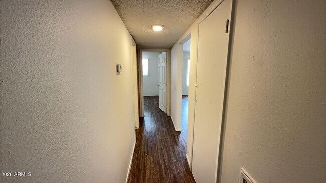 Building Photo - 4418 N 53rd Ln