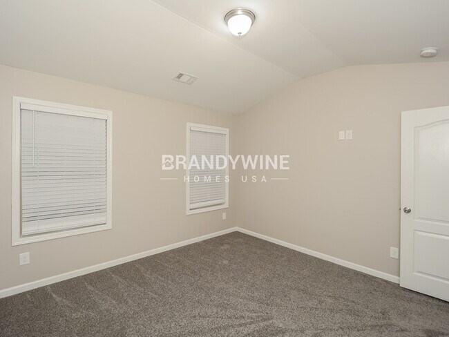 Building Photo - 6550 Splitpine Ct