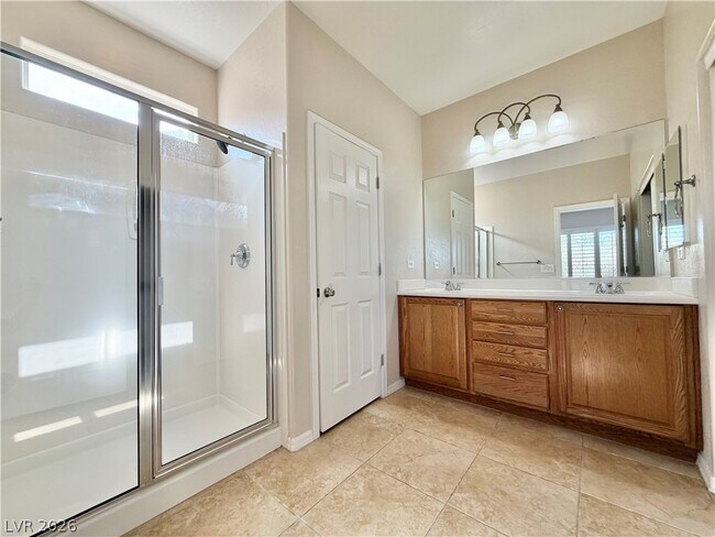 Building Photo - 7421 Ravines Ave