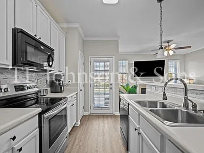 Building Photo - Wonderful location waiting for you