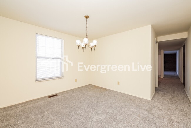 Building Photo - 6125 Honeygate Dr