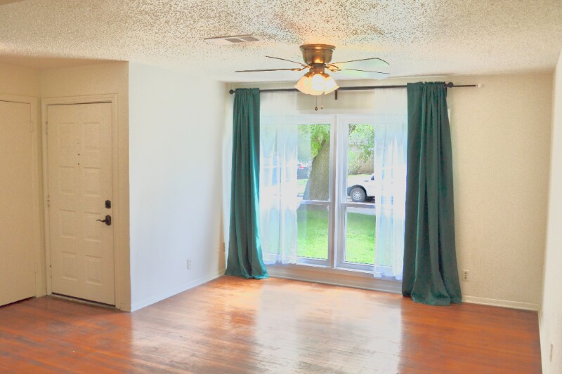 Building Photo - 6326 Feldspar St