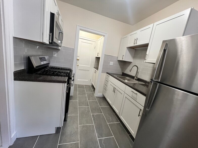 Building Photo - 120 Washington St