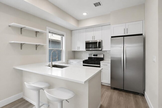 Building Photo - 4805 Aschoff Pl