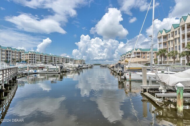 Building Photo - 4626 Harbour Village Blvd