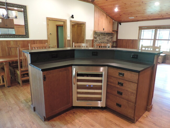 Building Photo - Beautiful Mission-Style Home! Lots of Yard for Play!