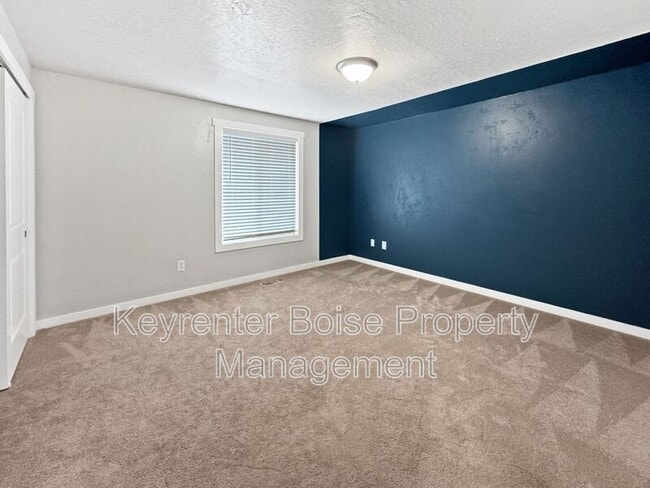 Building Photo - 4727 Arrowhead Way