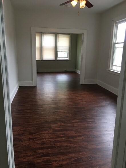 Primary Photo - 114 Chester Ave