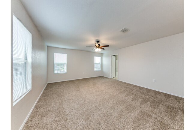 Building Photo - 6022 Plumbago Pl