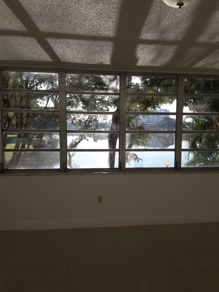 Front Lake - 1670 NE 191st St