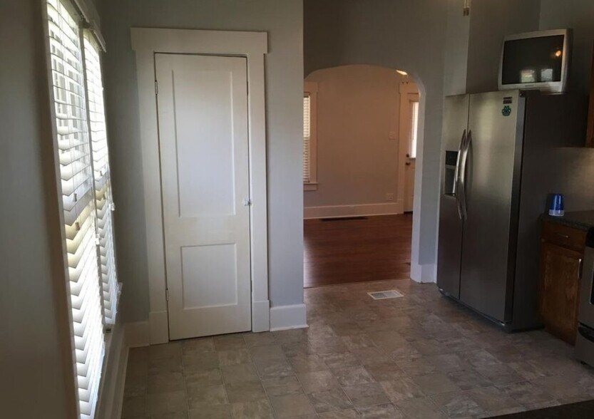 Building Photo - 601 Clinton Ave