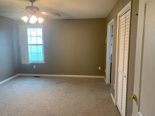 Building Photo - 1 Floor Living! Wheatland Condo 2 Bed 2 Ba...