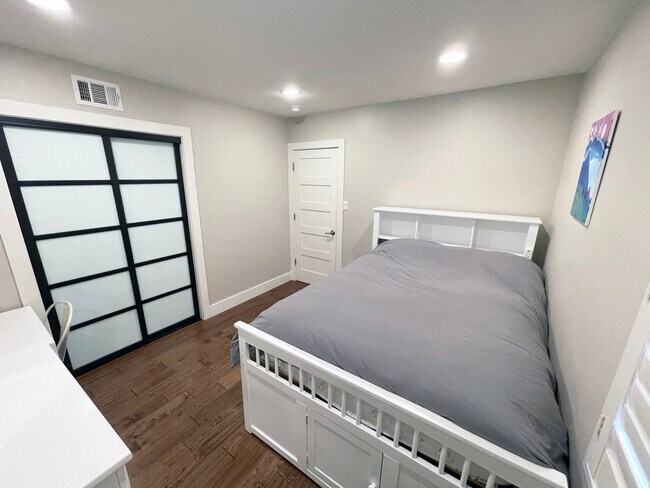 Building Photo - 14717 Terryknoll Dr