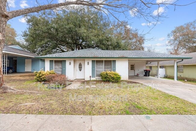 Building Photo - 137 Amber St