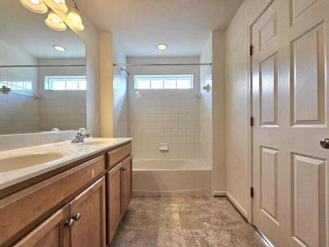 Building Photo - 15328 Elizabeth Burbage Loop