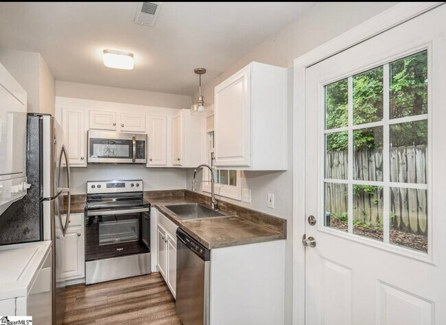 Building Photo - 222 Emerald Park Ct
