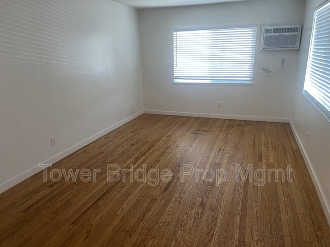 Building Photo - 2210 26th St