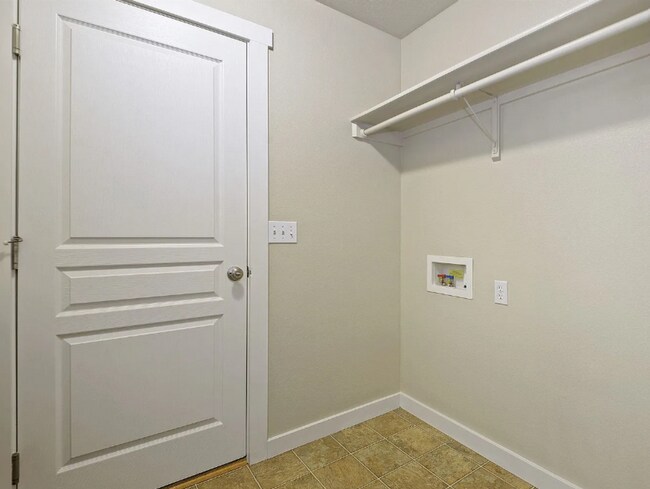 Building Photo - Spacious 4-Bedroom Home with 3-Car Garage