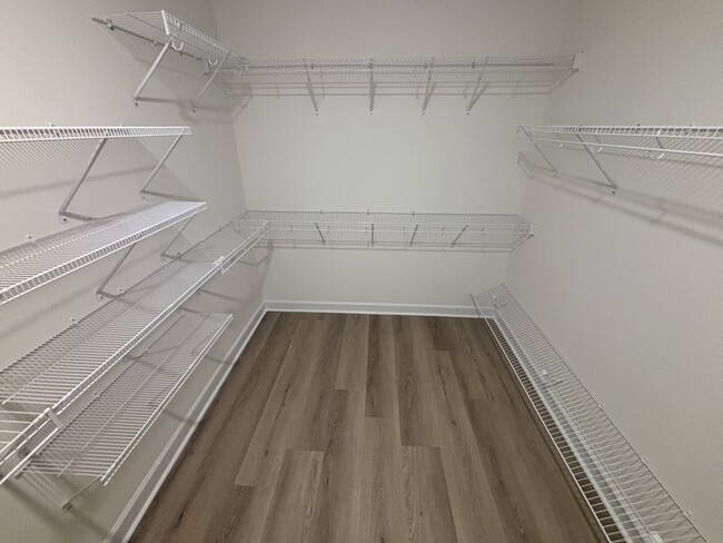 Building Photo - 127 Godwin Ln