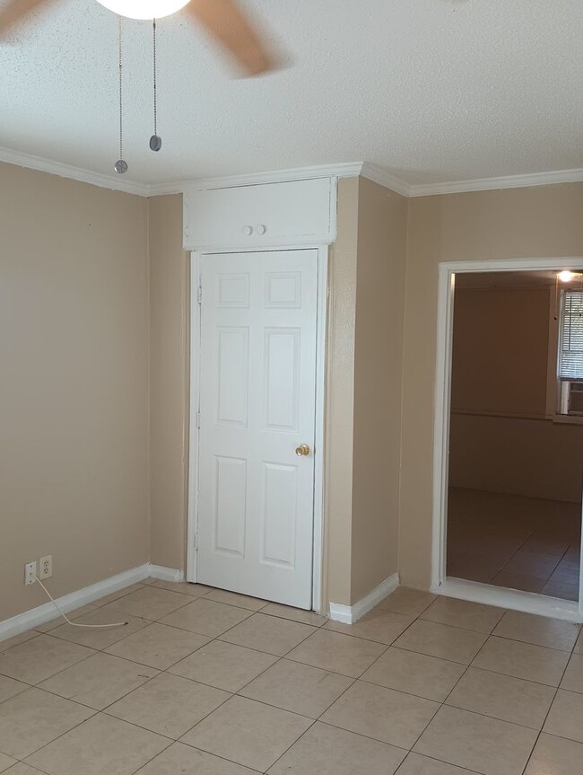 Building Photo - 2/1 Unit for rent in Lake Wales