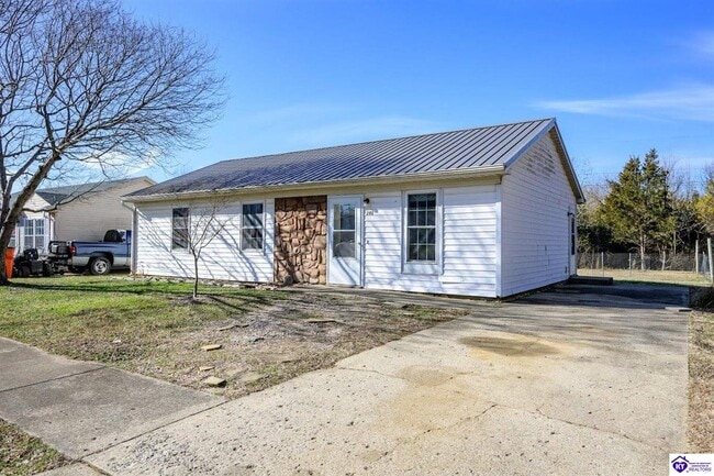 Building Photo - 243 S Airview Dr