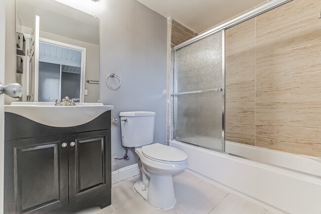 Building Photo - 24488 Edith St