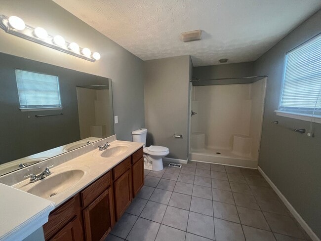 Building Photo - South Lafayette Modern and Spacious 4 Bed/...