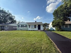 Building Photo - 1136 Pauline Ave