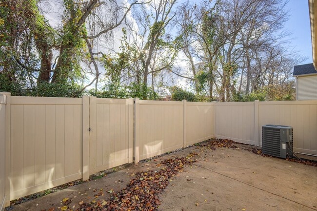 Building Photo - 4245 Sunday Silence Way