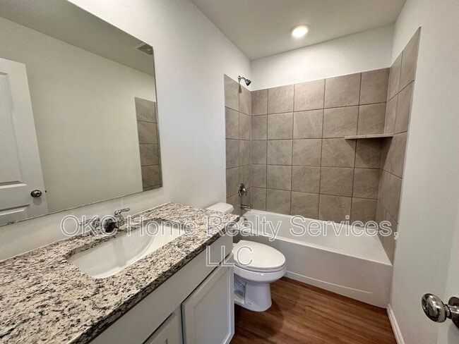 Building Photo - 2318 Wolford Ct